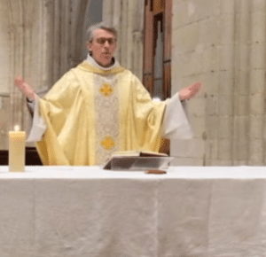 Messe de Pâques – Père Didier Roquigny