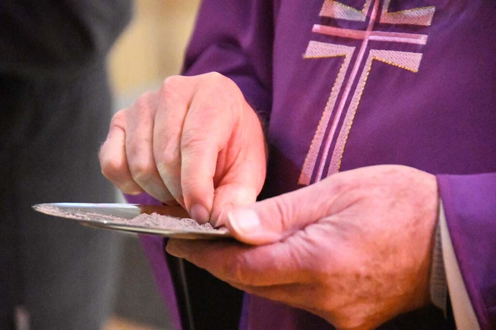 Horaires des messes : Mercredi des Cendres 2026