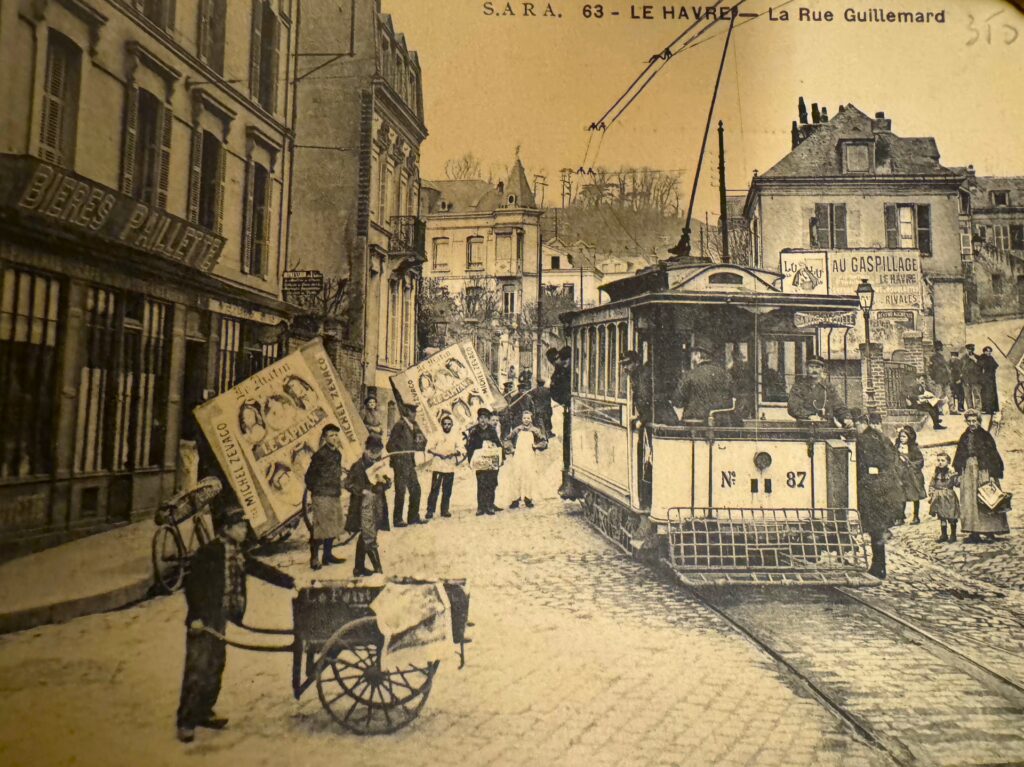 Le Quartier des Quatre-Chemins au fil du temps